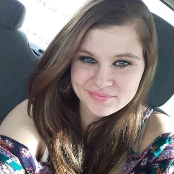 Meet your Posher, Amanda - Picture 1 of 1